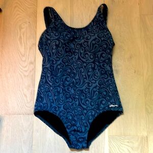 Ocean Aqua Shape 1 piece bathing suit. Sz 10